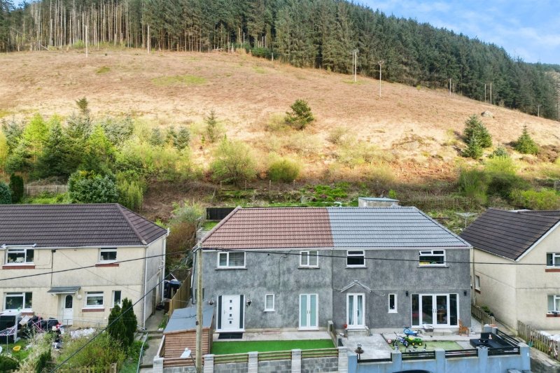3 bedroom property for sale in Heol Y Glyn, Cymmer, Port Talbot £135,000