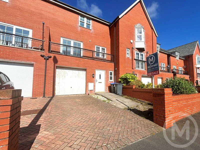 4 bedroom property for sale in Holmfield Road, Bispham £179,950