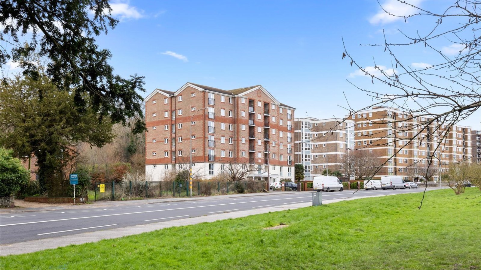 1 bedroom property for sale in London Road, Patcham, Brighton £135,000