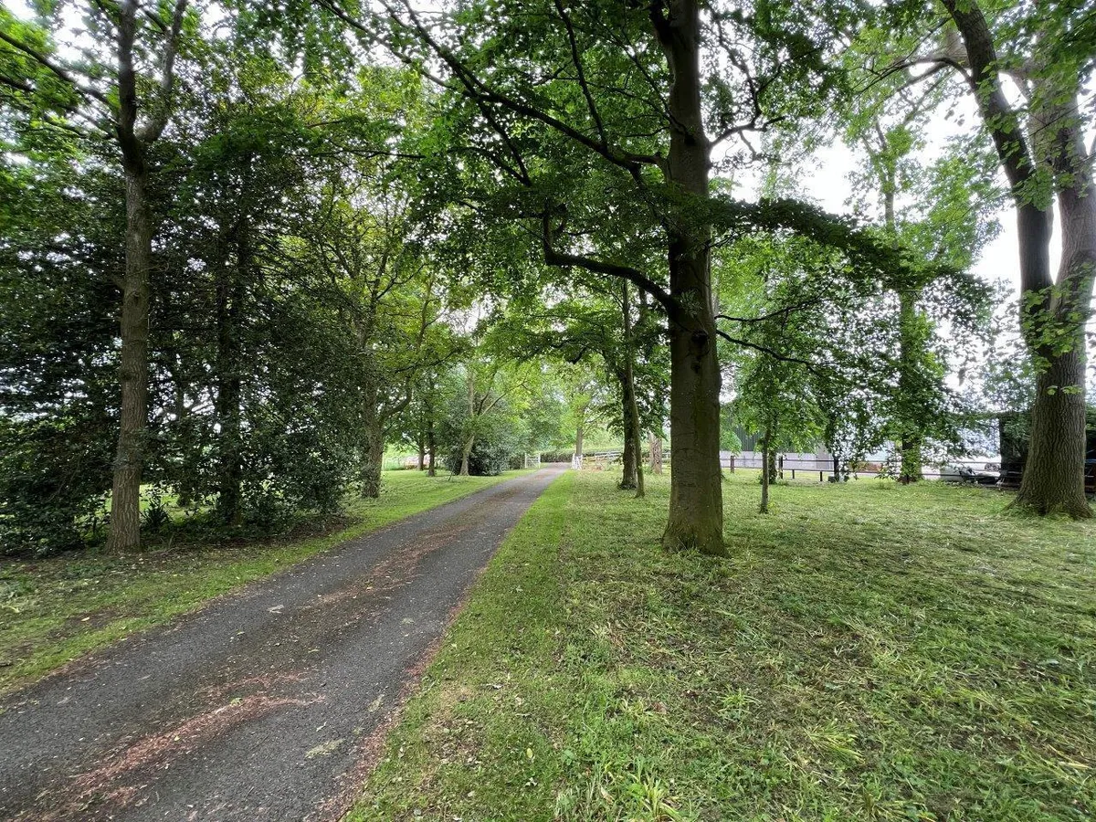 SPINNEY LODGE, GIBSONS LANE, OLD DALBY