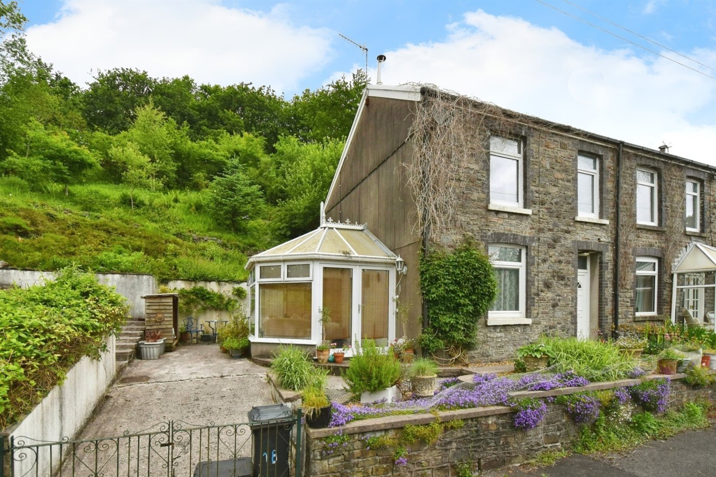 2 bedroom property for sale in Glynneath Road, Resolven, Neath £160,000