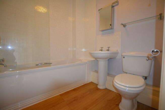 Woolston Close, Northampton Image 6
