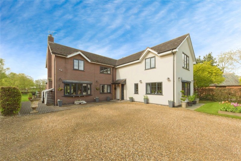 6 bedroom property for sale in Northwich Road, Cranage, Knutsford