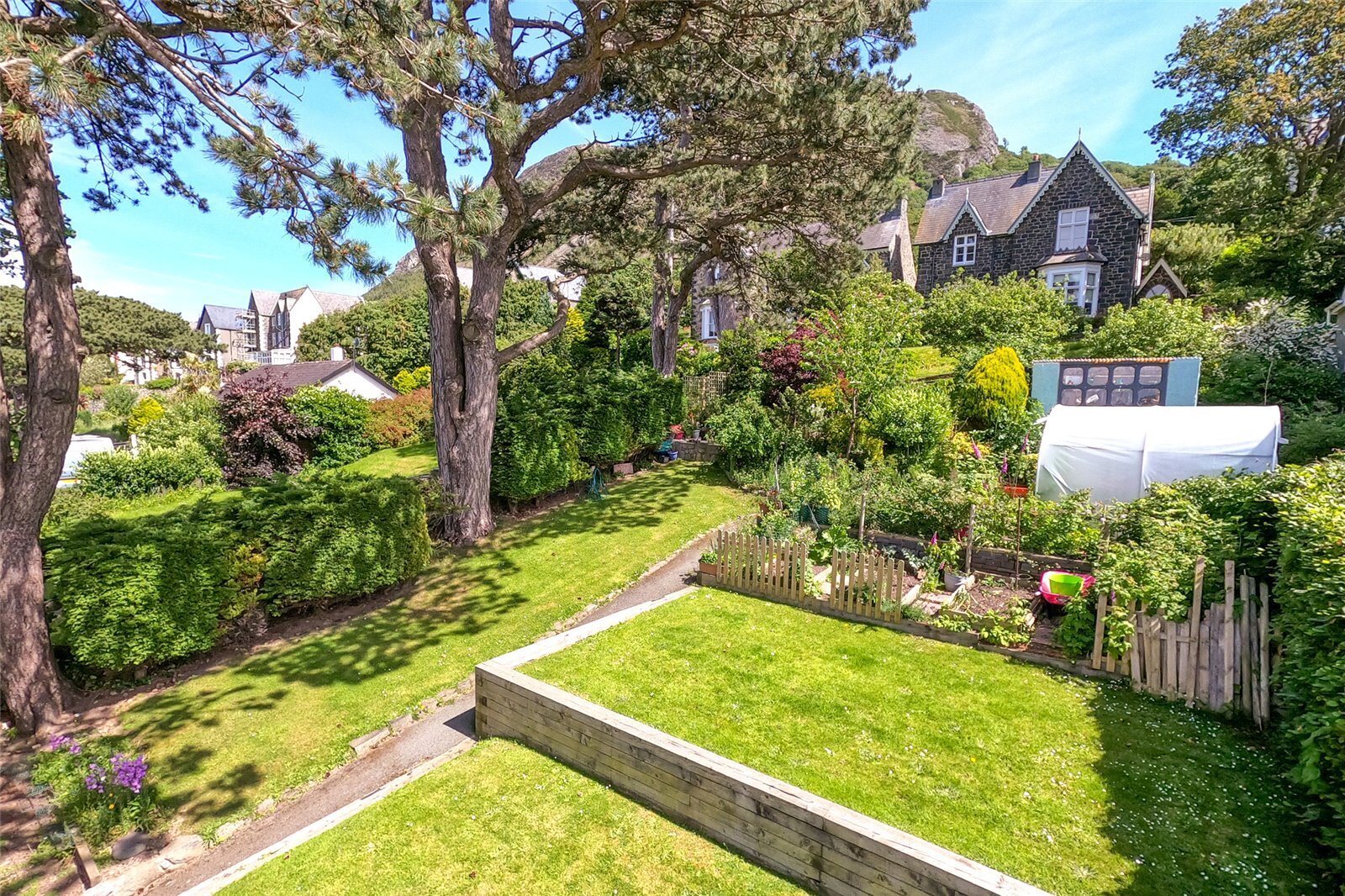 5 bedroom property for sale in Penmaen Park, Llanfairfechan, Conwy