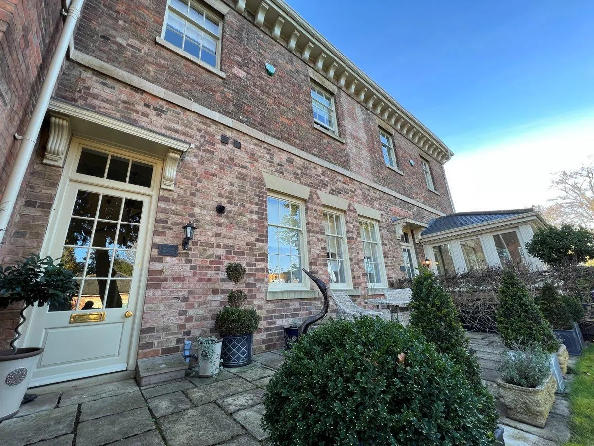 BELVOIR COTTAGE, CRAVEN COURT, MELTON MOWBRAY