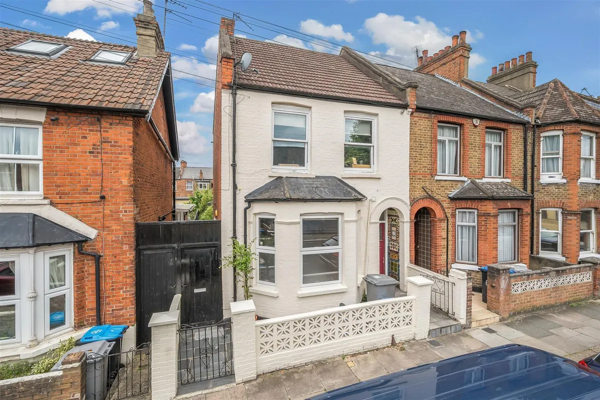 Villiers Road, London, NW2