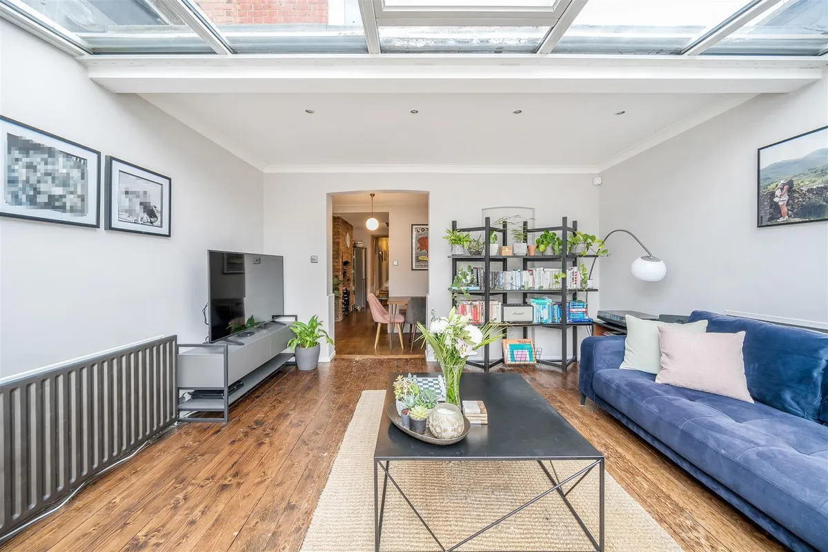 Villiers Road, London, NW2