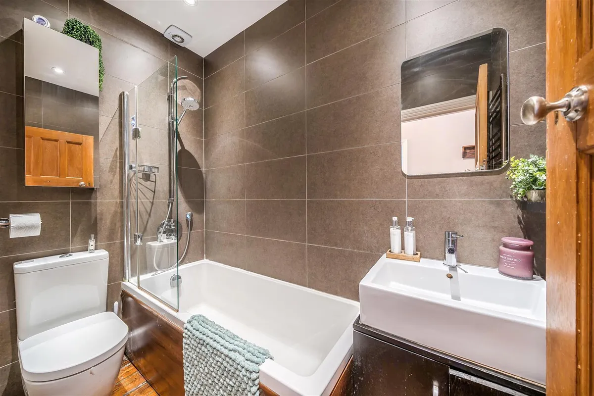 Villiers Road, London, NW2