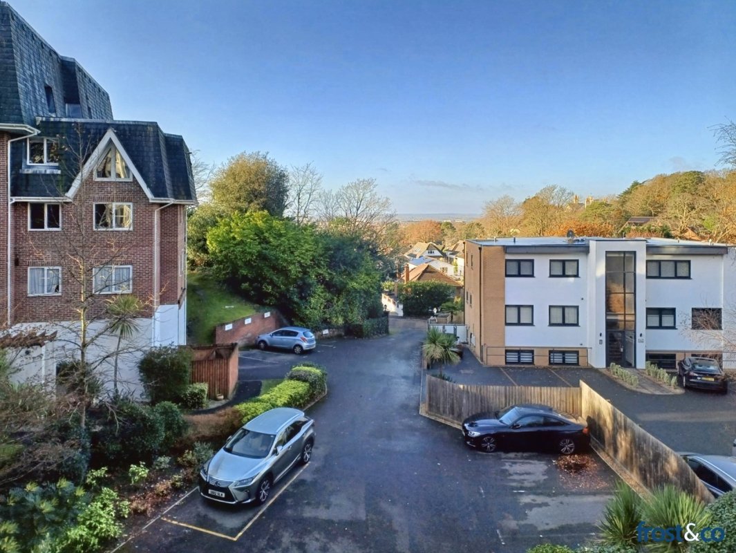 2 bedroom property for sale in Glen Road, Lower Parkstone, Poole