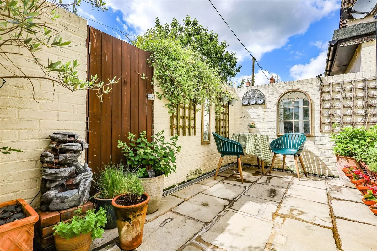 Hill Brow Road, Liss, Hampshire, GU33