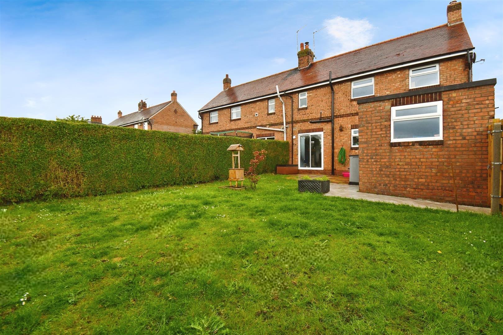3 bedroom property for sale in Holderness Villas, Skirlaugh, Hull