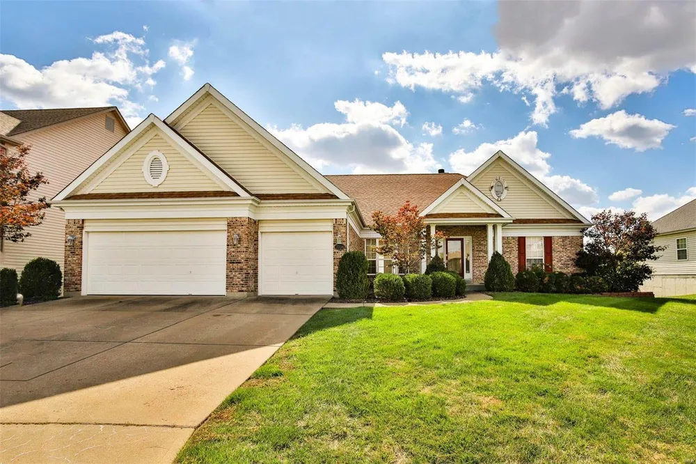7734 Ardmore Dr, Dardenne Prairie, MO 63368