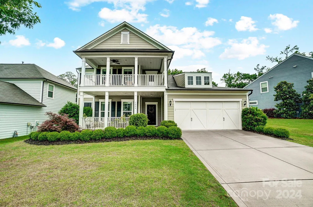 1044 Crescent Moon Dr, Fort Mill, SC 29715