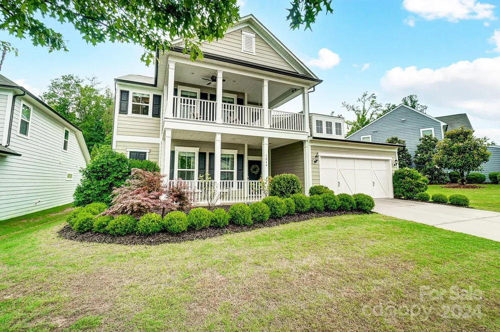 1044 Crescent Moon Dr, Fort Mill, SC 29715