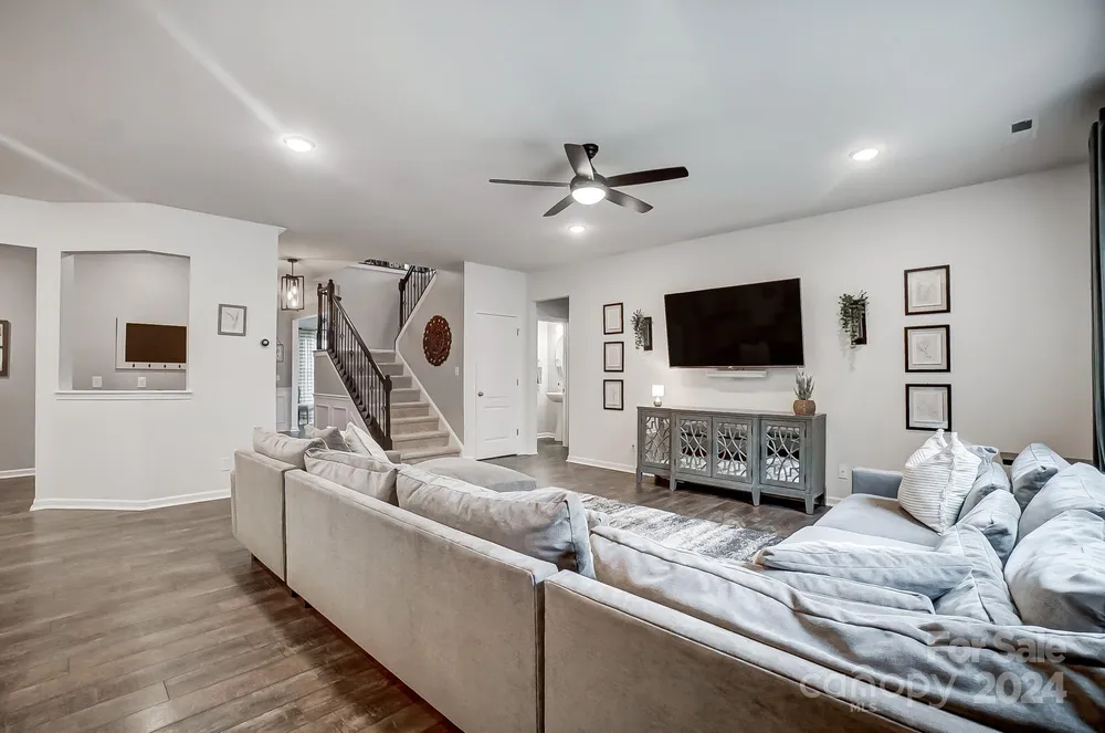 1044 Crescent Moon Dr, Fort Mill, SC 29715