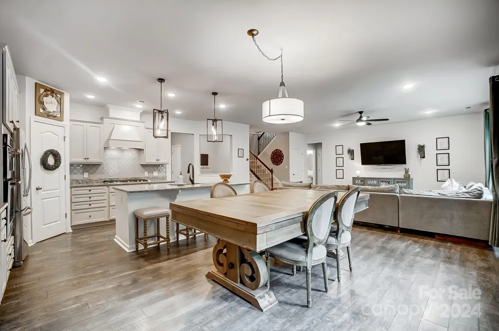 1044 Crescent Moon Dr, Fort Mill, SC 29715