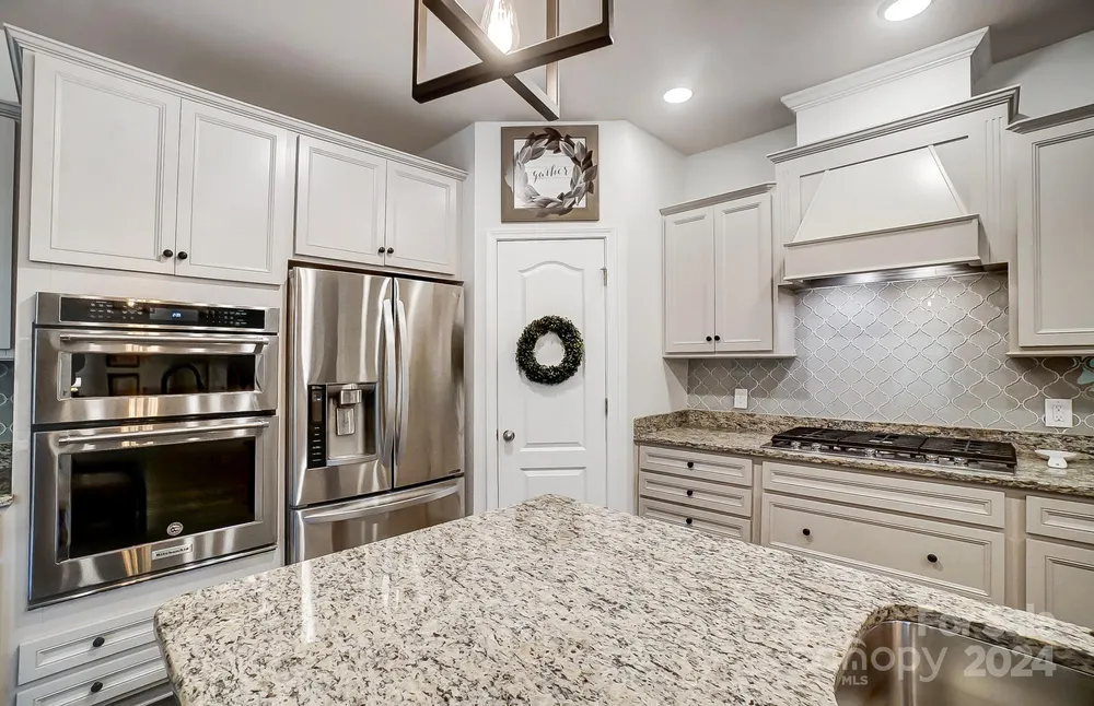 1044 Crescent Moon Dr, Fort Mill, SC 29715