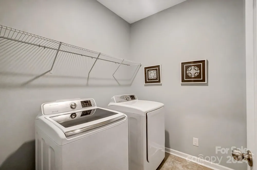 1044 Crescent Moon Dr, Fort Mill, SC 29715