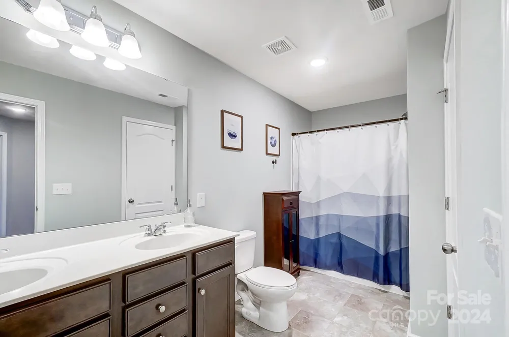 1044 Crescent Moon Dr, Fort Mill, SC 29715