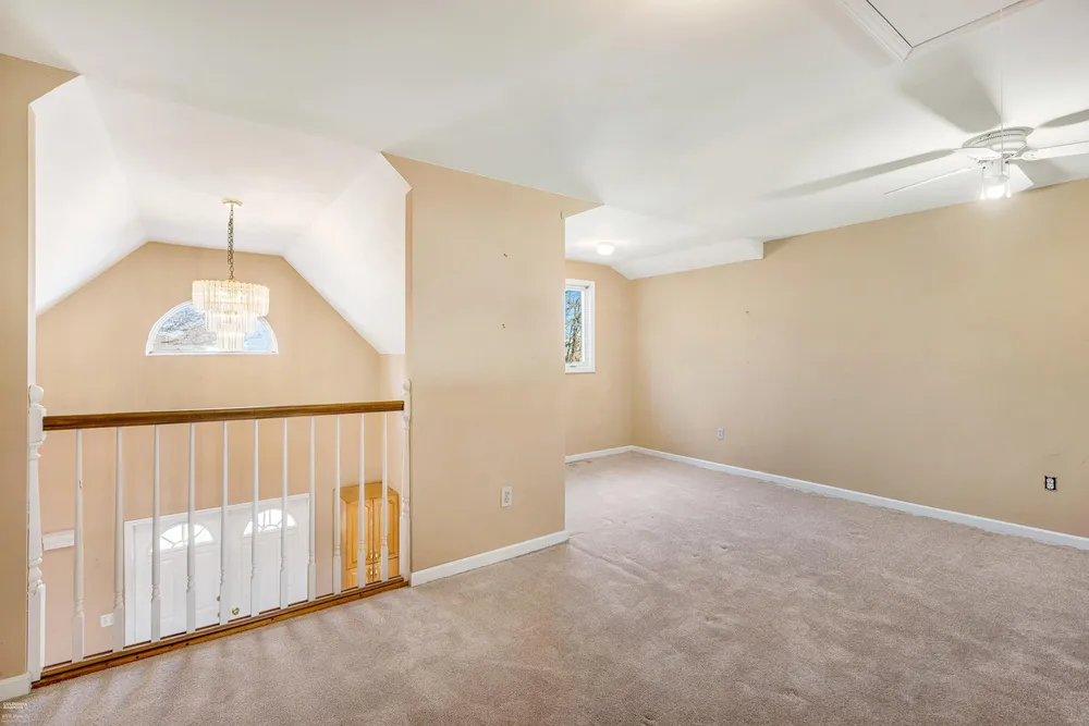 35610 Jeffers Ct, Harrison Township, MI 48045