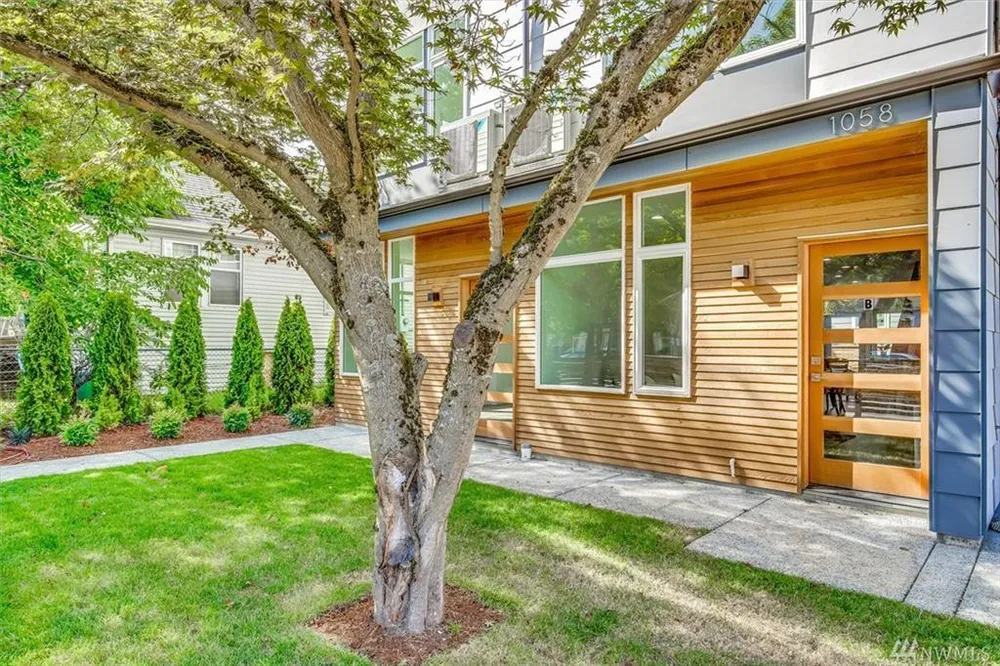 1058 S Cloverdale St, Seattle, WA 98108