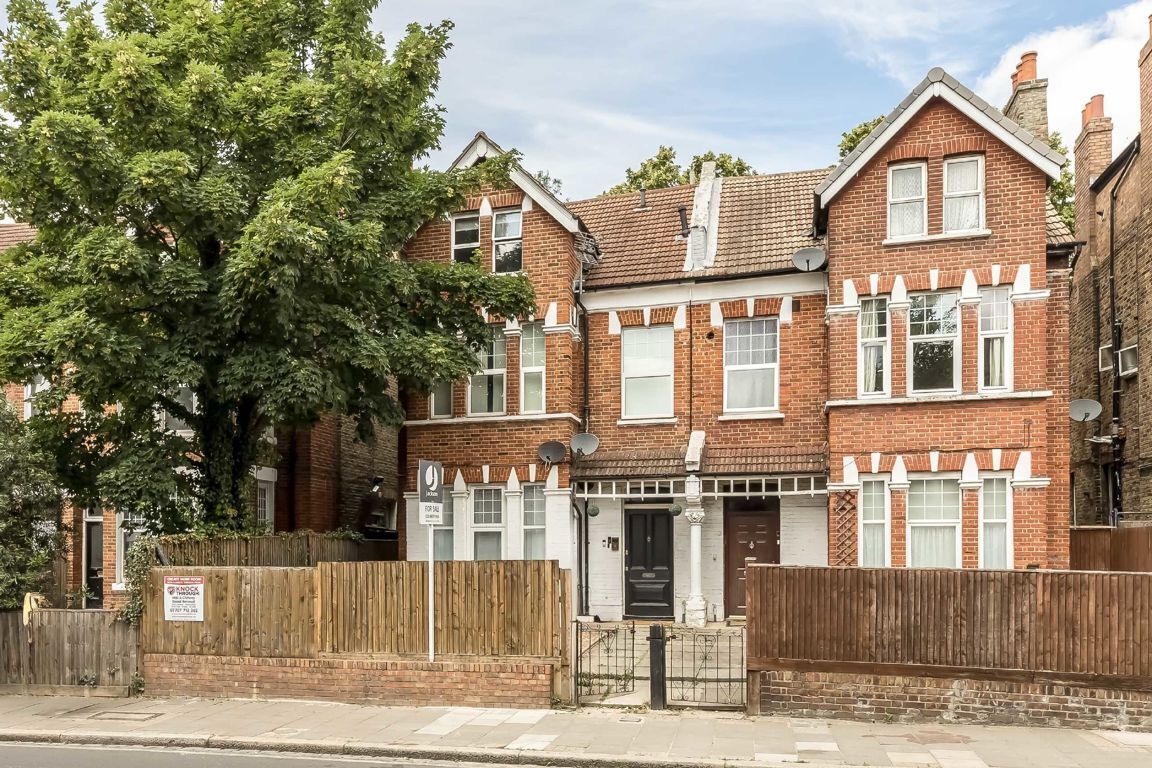 Jacksons 2 bedroom property for sale in Greyhound Lane, Streatham £