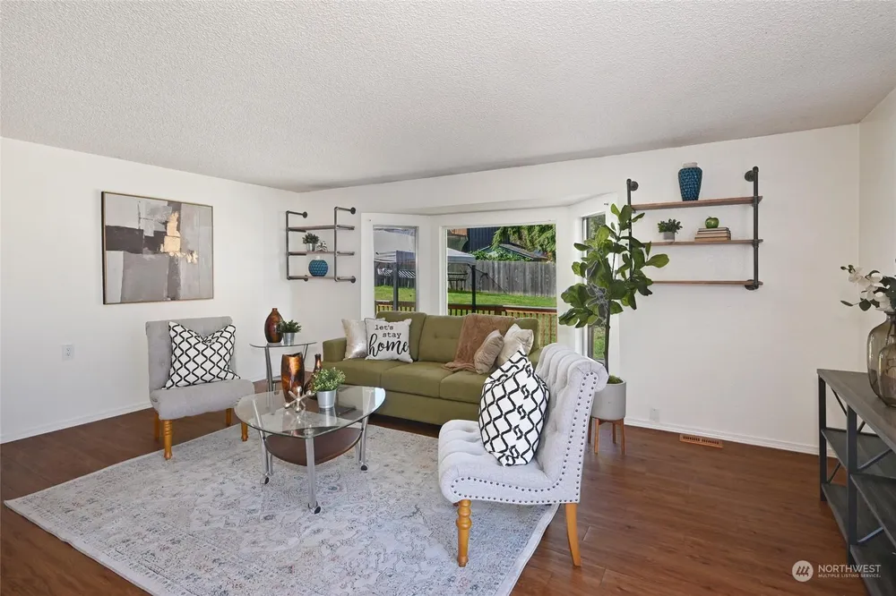 5560 34th Street Loop NE, Tacoma, WA 98422
