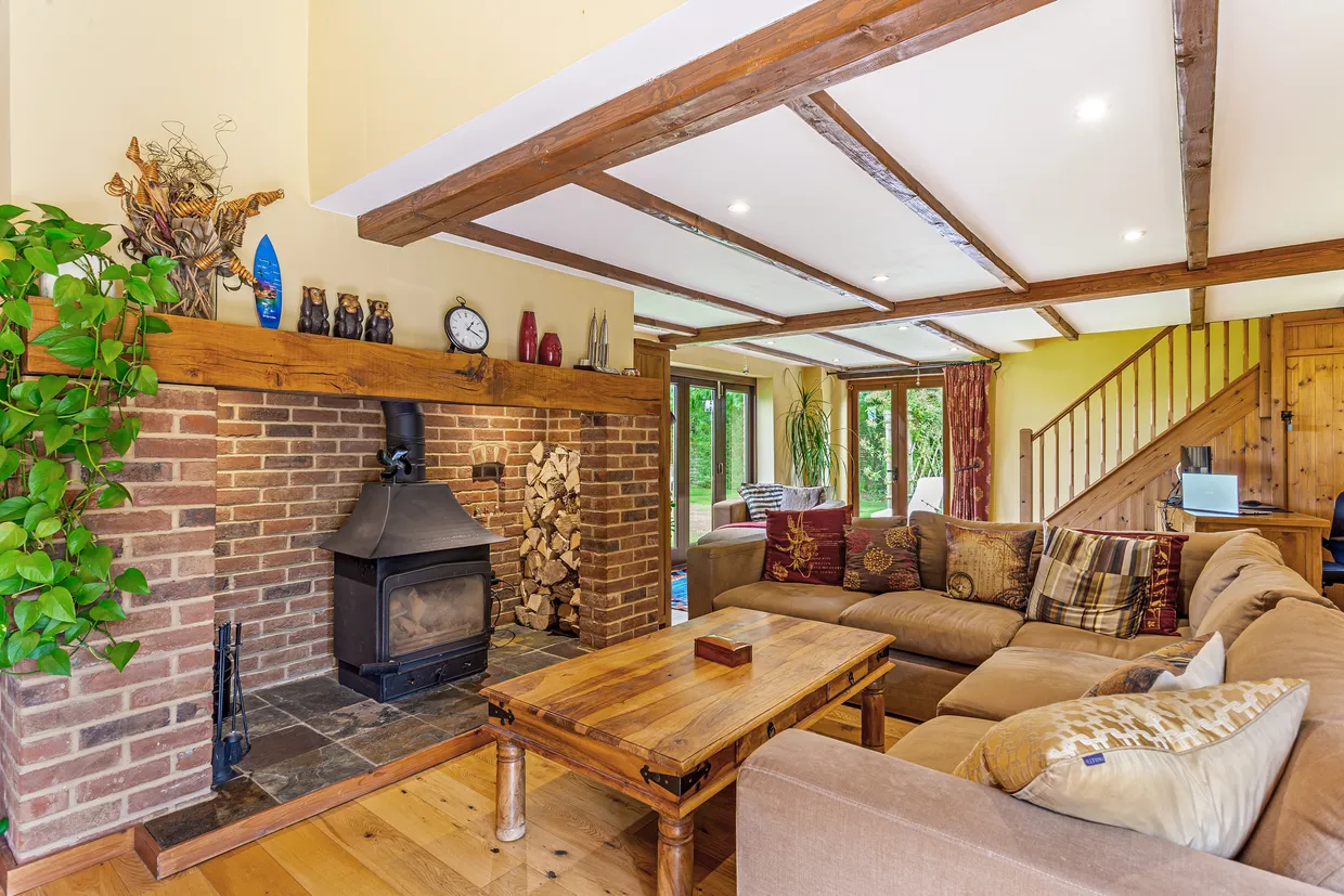 Berryfields Gated Road, Quarrendon, HP22 photo 8