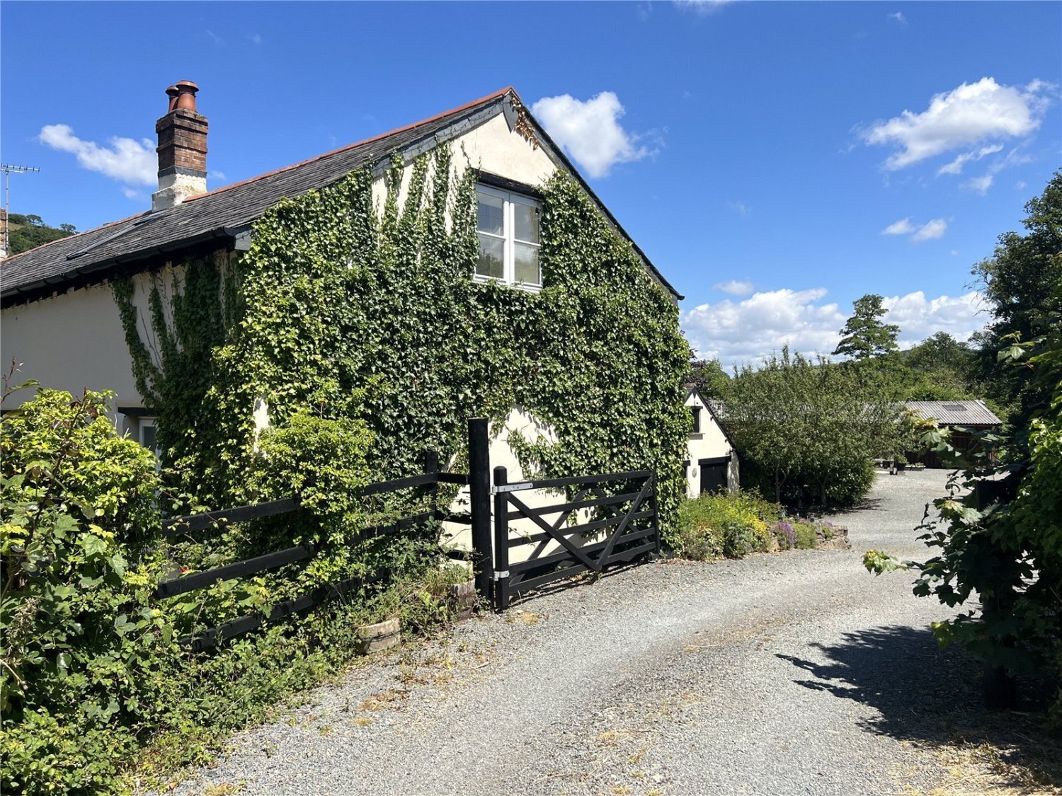 JacksonStops 5 bedroom property for sale in Littleham, Bideford