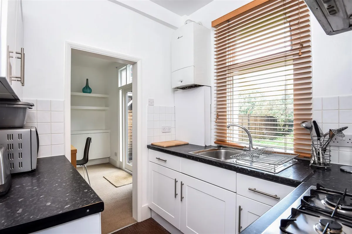 Harlesden Road, London, NW10 - Garden Flat