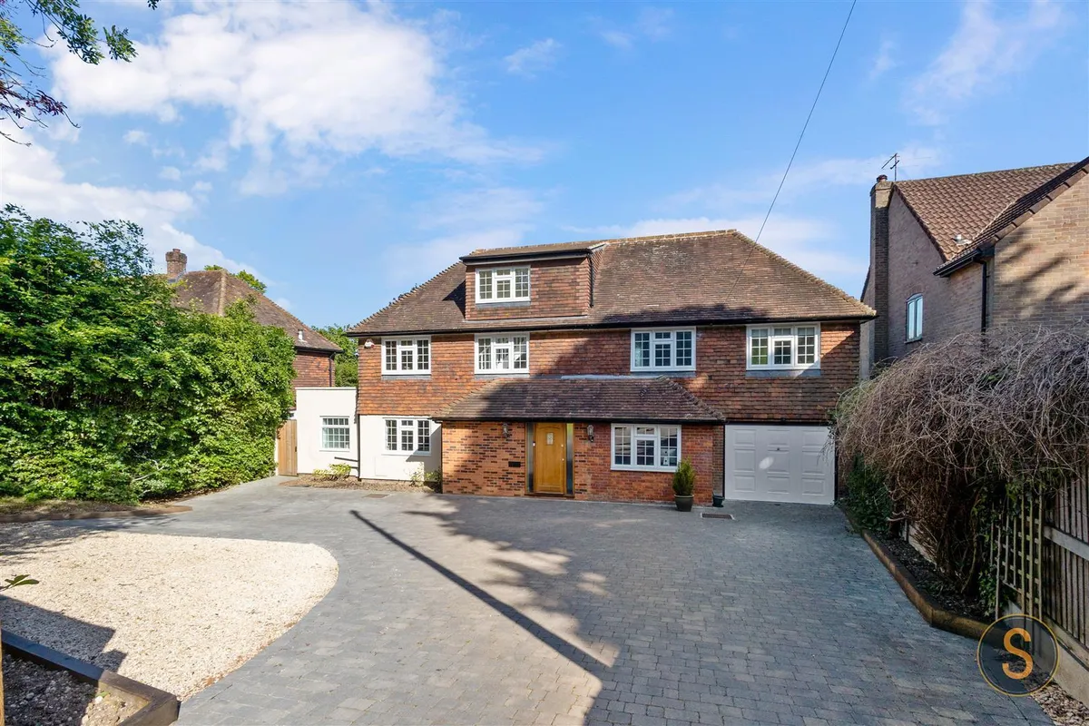 Gravel Path, Berkhamsted