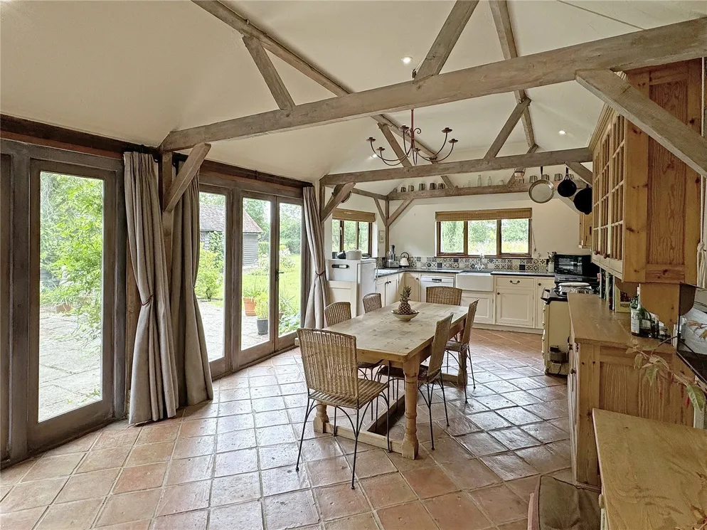 Property carousel item 4