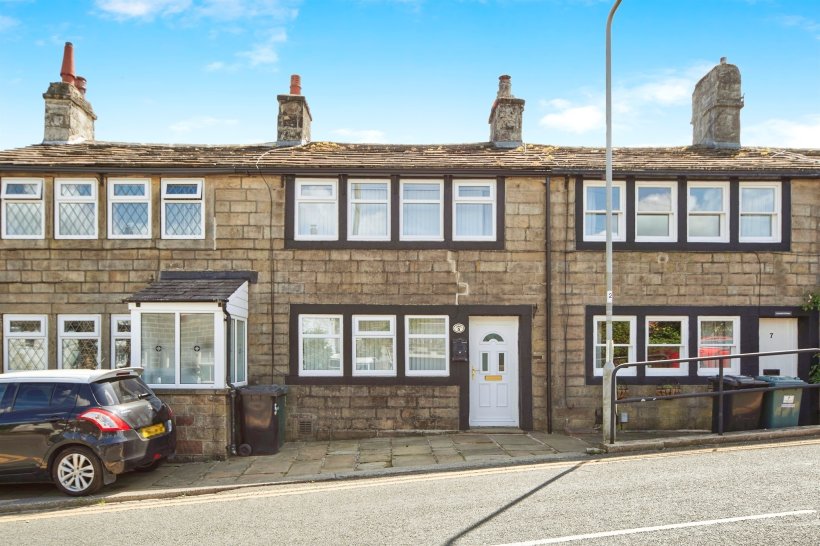 Bridge Street, Oakworth, Keighley 2 bedroom terraced house Holroyds
