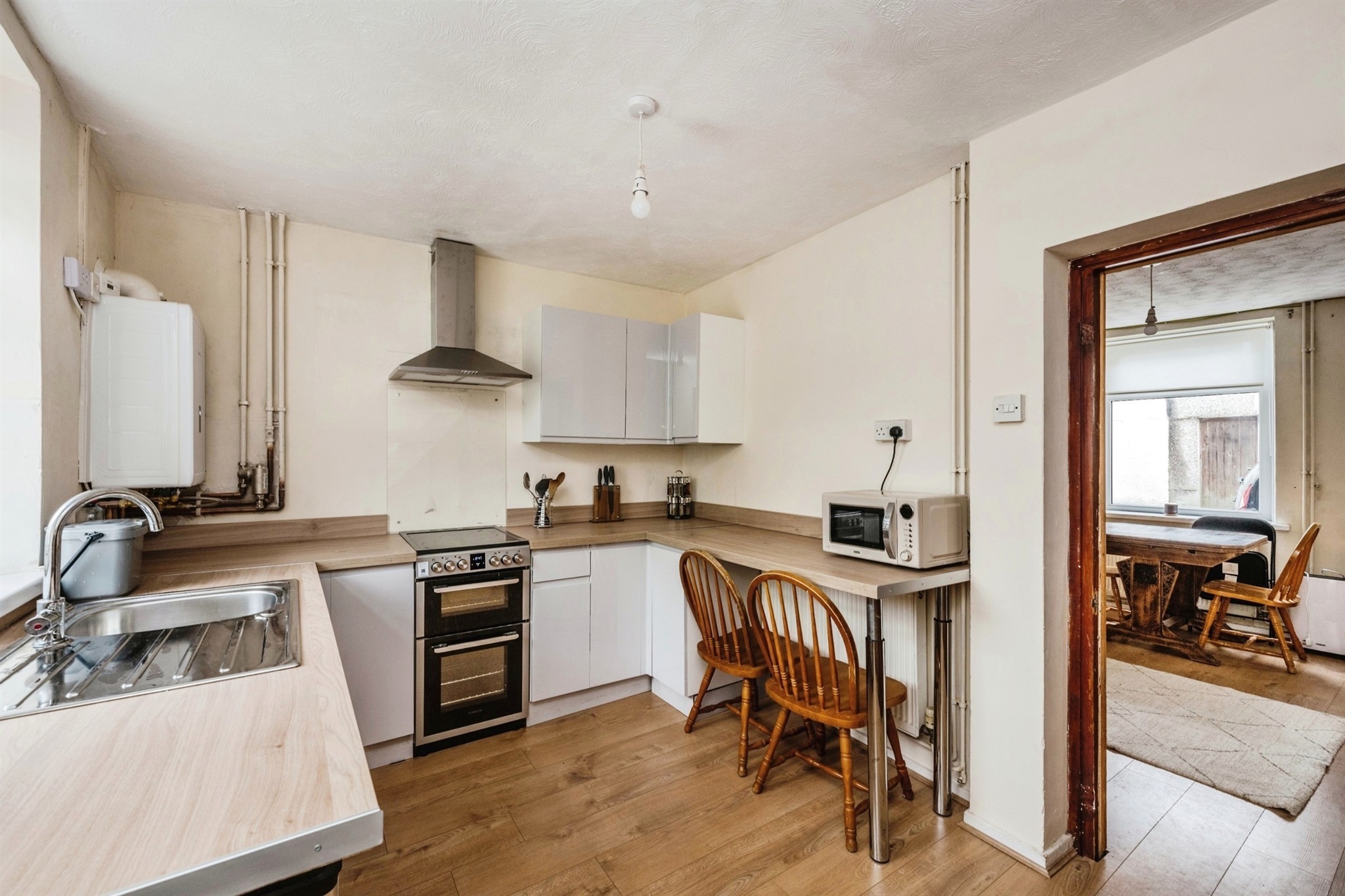 Peter Alan Estate Agents in Neath Sell, Buy, Mortgages, Let or Rent