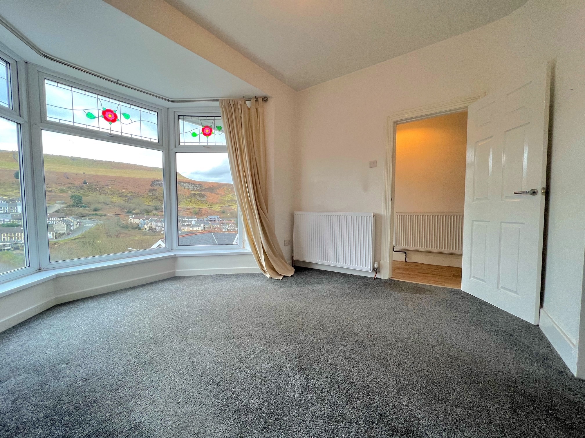 Peter Alan Estate Agents in Pontypridd Sell, Buy, Mortgages, Let or