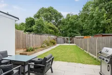 Daneland, East Barnet, EN4 photo 20