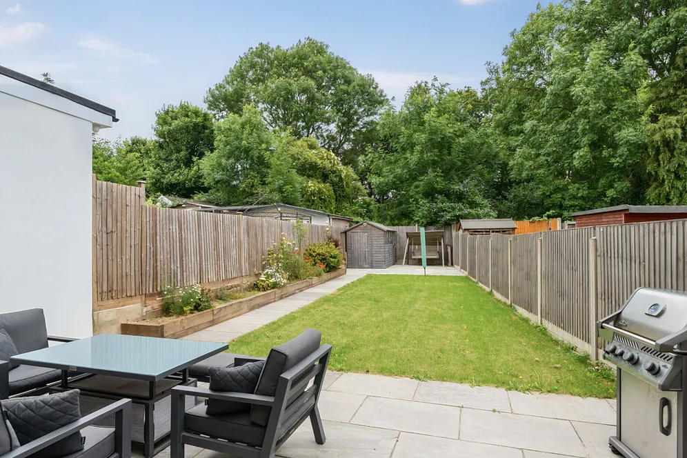 Daneland, East Barnet, EN4 photo 20