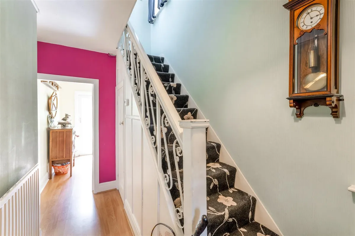 21 Nether Avenue, Grenoside, S35 8PW