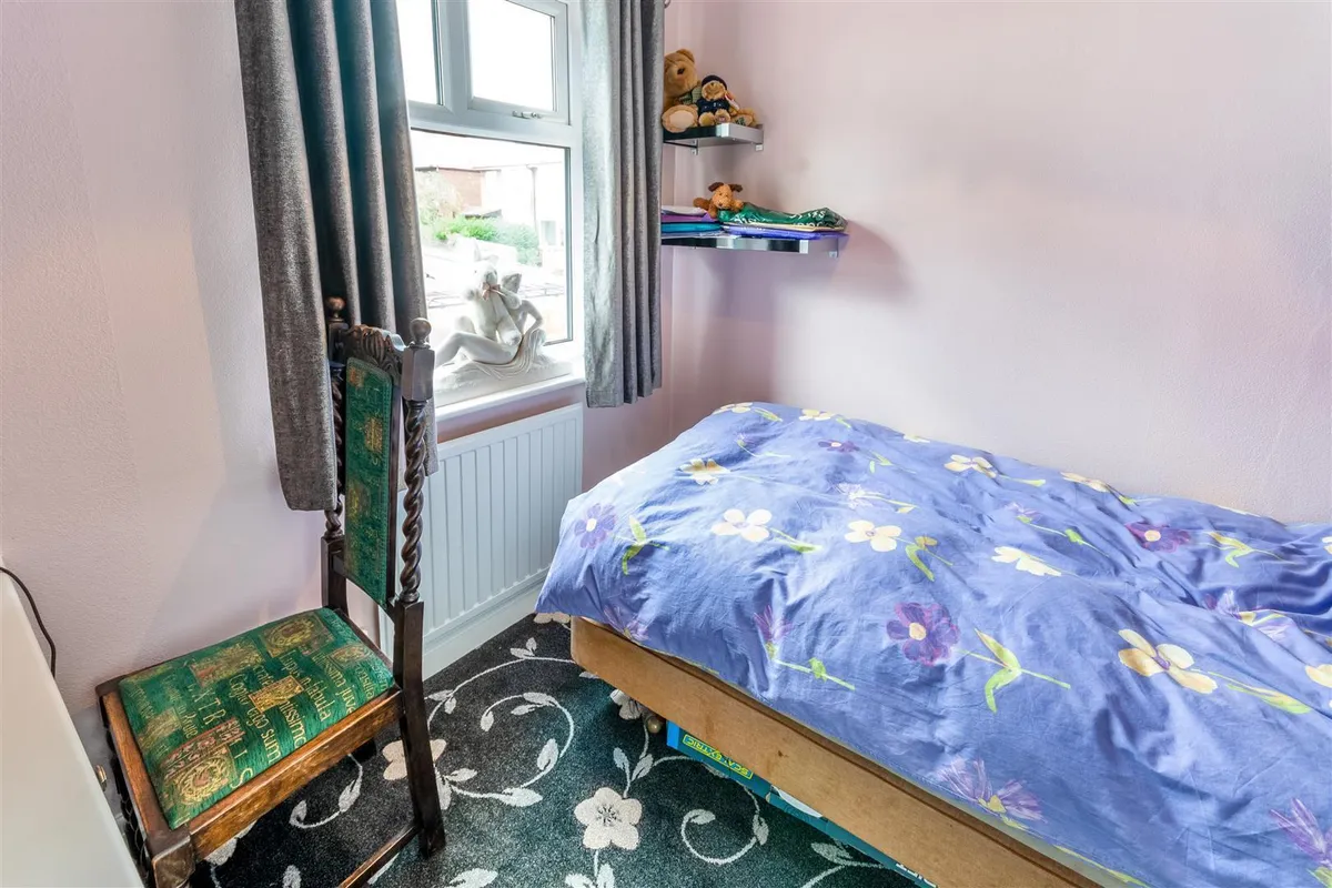 21 Nether Avenue, Grenoside, S35 8PW