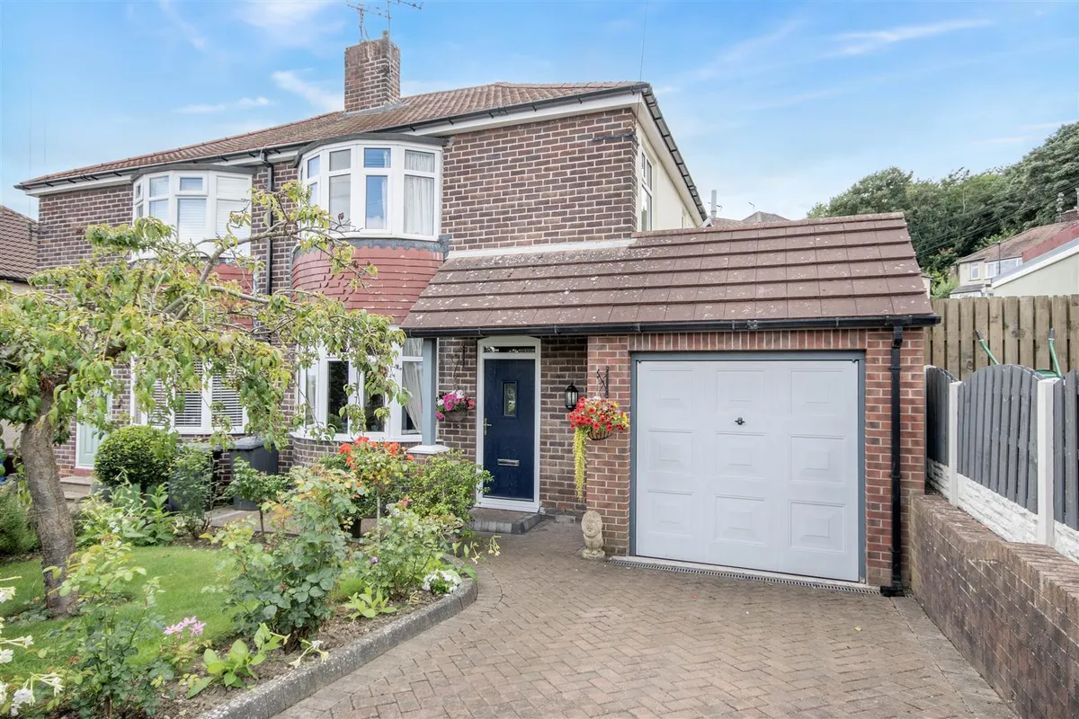 21 Nether Avenue, Grenoside, S35 8PW