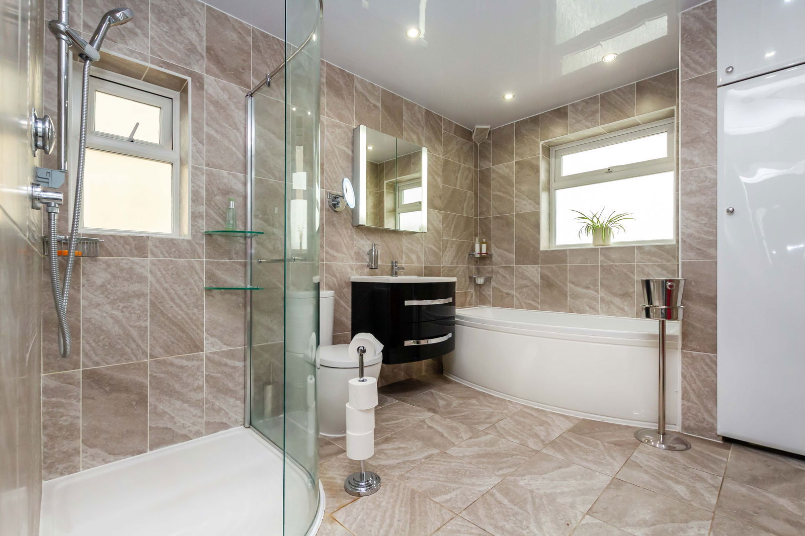 3 bedroom property for sale in Hesketh Drive, Hesketh Park, Southport