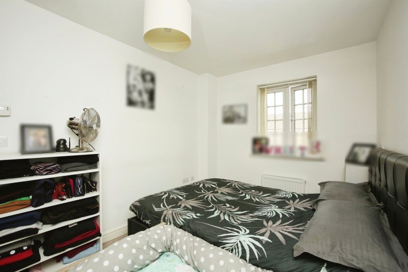 Wolsey Island Way, Leicester 3 bedroom terraced house William H Brown