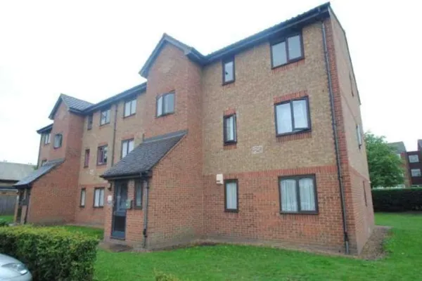 1 bedroom property for sale in Plumtree Close, Dagenham, Essex - Offers ...
