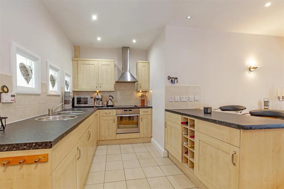 28, Ashopton Road, Bamford, Hope Valley, Derbyshire, S33 0BY
