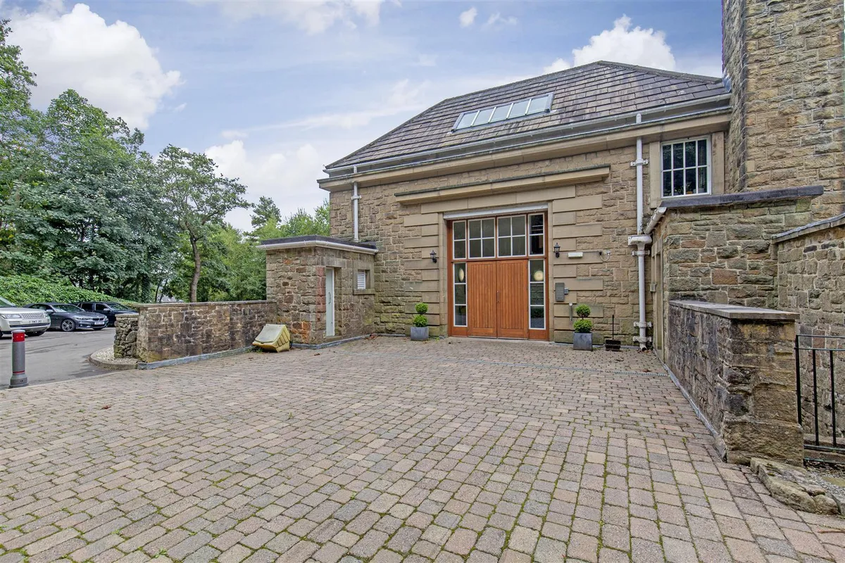 28, Ashopton Road, Bamford, Hope Valley, Derbyshire, S33 0BY