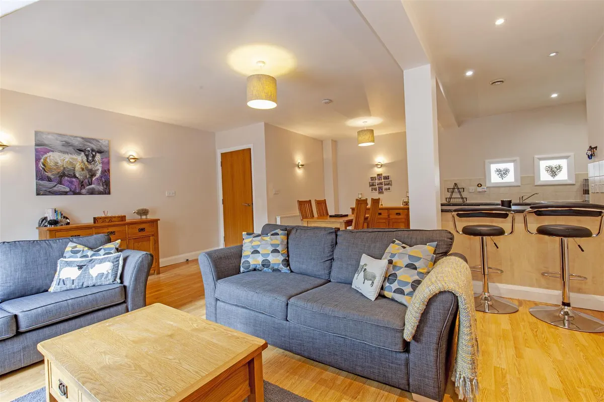 28, Ashopton Road, Bamford, Hope Valley, Derbyshire, S33 0BY