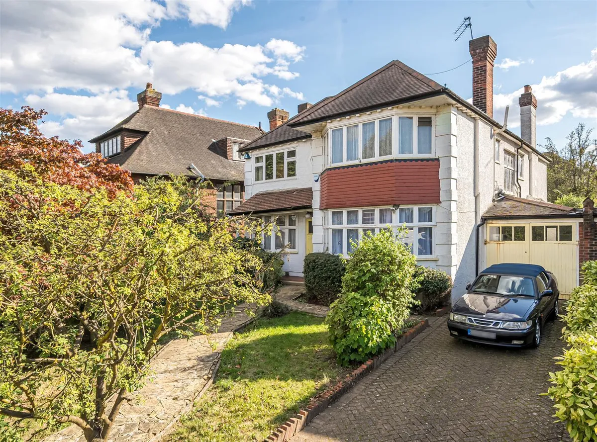 Brondesbury Park, NW2
