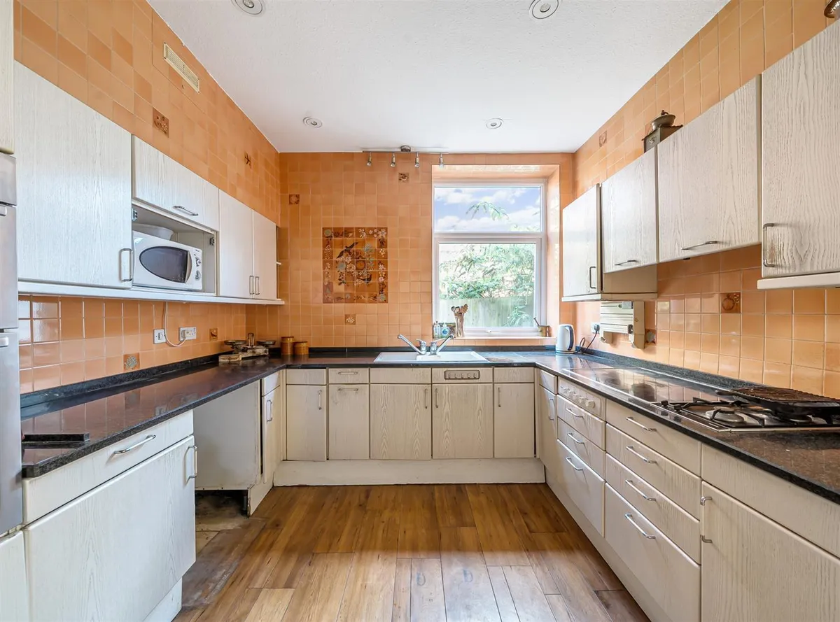 Brondesbury Park, NW2