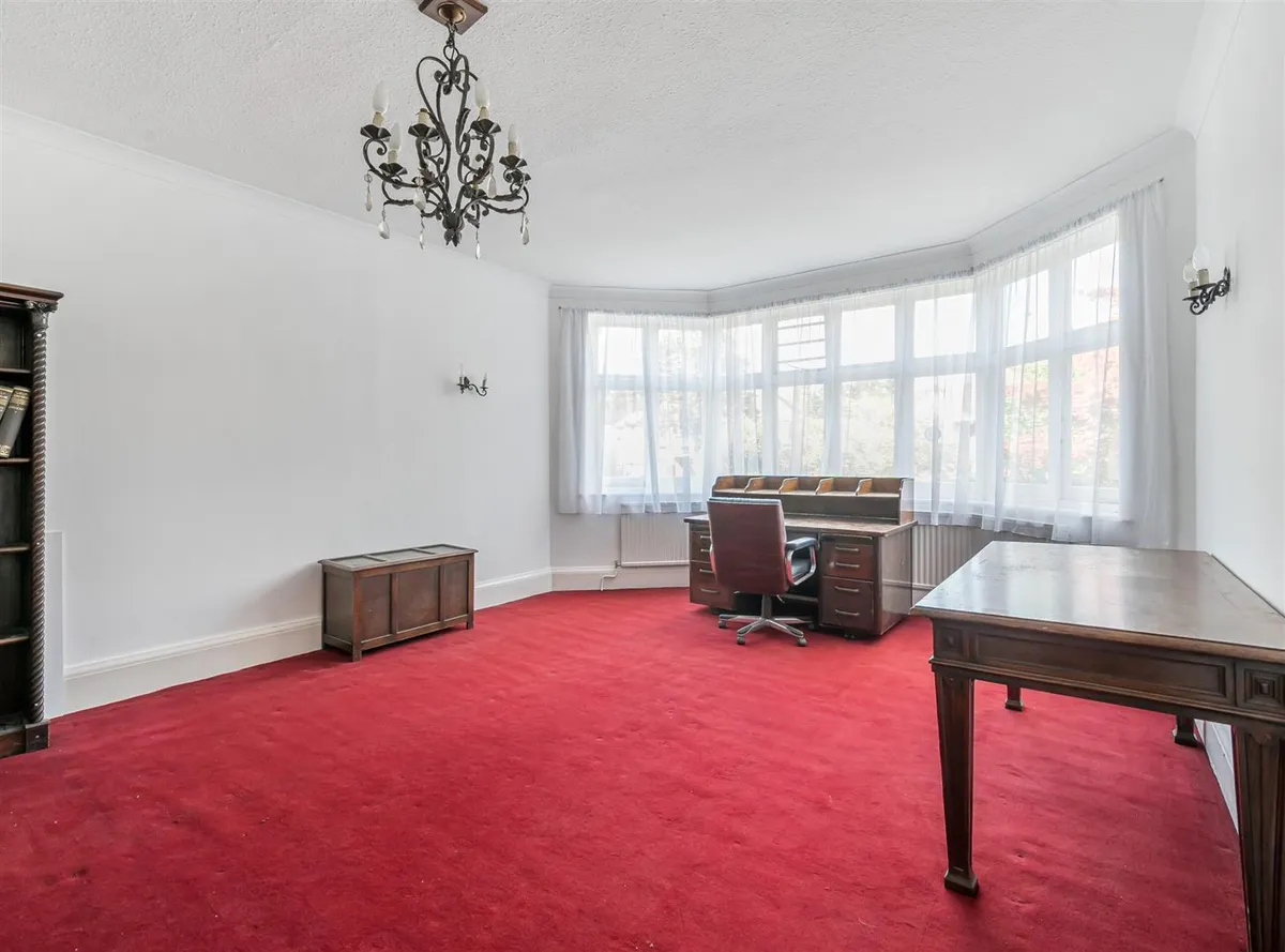 Brondesbury Park, NW2