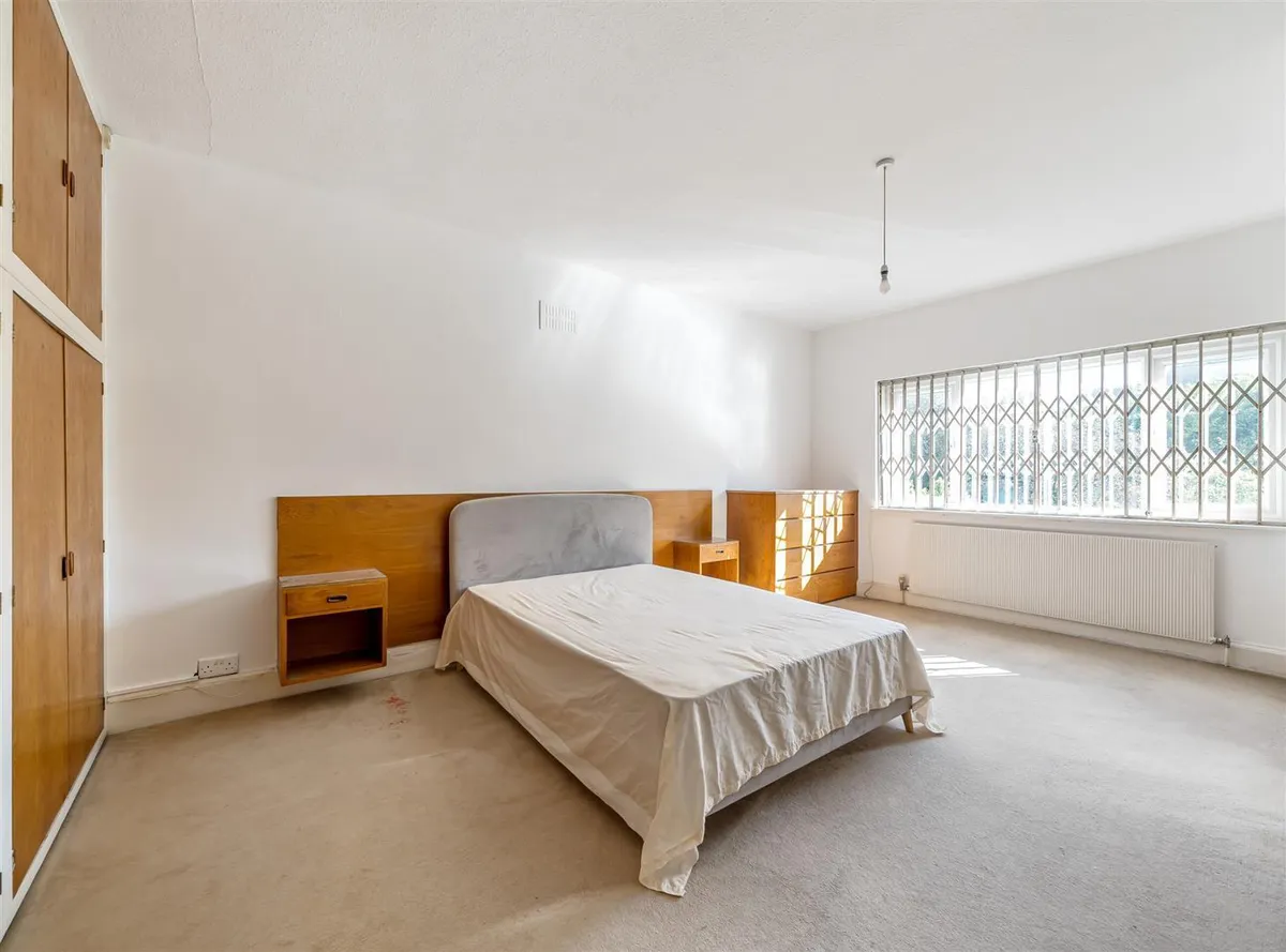 Brondesbury Park, NW2